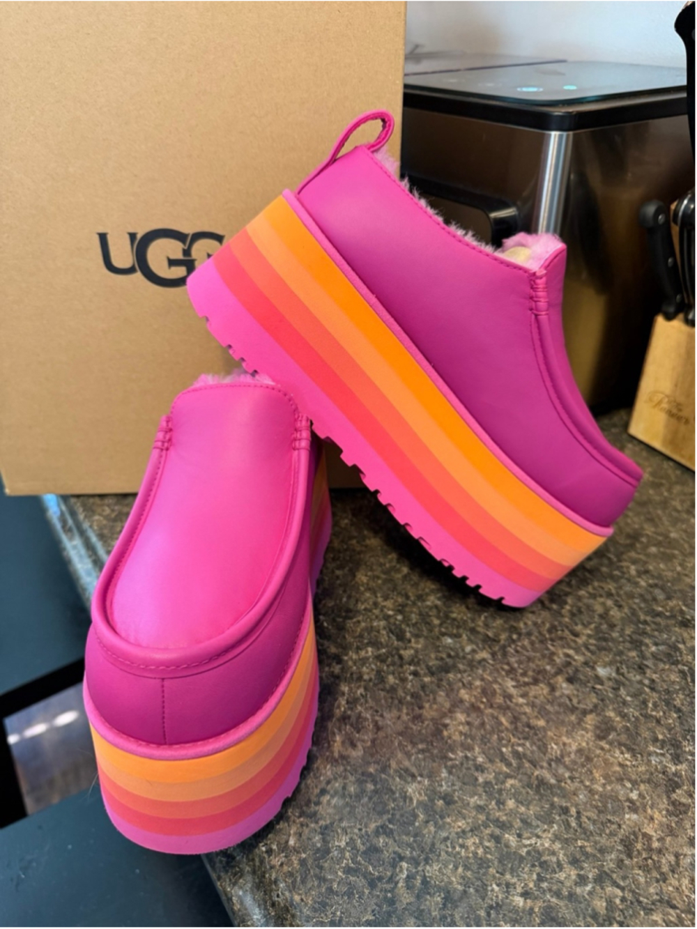 New UGG Women's URSEEN Platform Shoes in Raspberry Multi - Picture 1 of 9